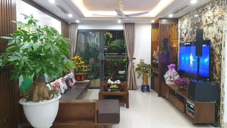 Bán cc 3pn, 95m2, giá 7,3 tỷ tại huỳnh thúc kháng, láng hạ, đống đa, hn