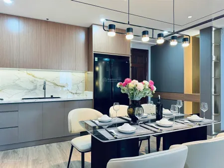 Gia đình cần bán gấp tầng 22 ct2 tại ban cơ yếu chính phủ 43 lê văn lương 125m2, có slot ô tô