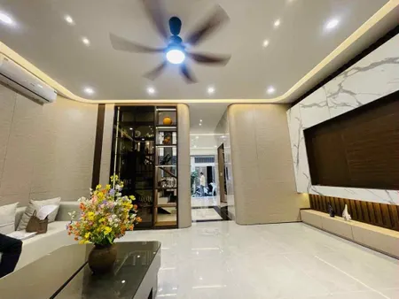 Bán nha Hoàng Mai 65m, mặt ngõ ô tô tránh, thông tứ tung, kinh doanh, thang máy êm ru, full nội thất xịn sò