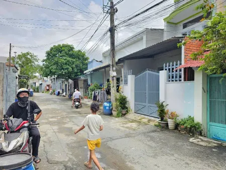 Bán Nhà giá đất, 2 mặt tiền kinh doanh, đường oto ra vào, gần trường học các cấp Giá còn TL