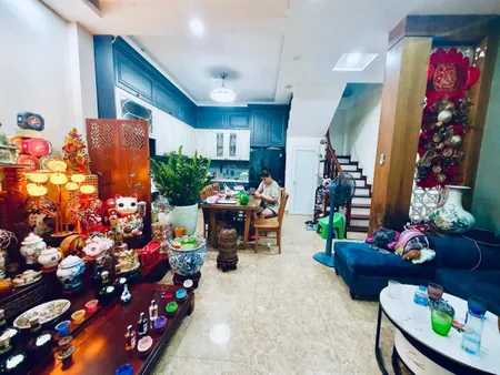 Nhà Mới Hồ Đắc Di ,Gần Oto,Tiện ích,DT: 39m2 x 6Tầng,MT: 5.3m,Giá:11 tỷ Đống Đa
