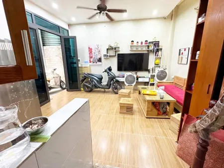 CỰC PHẨM ĐẠI LA – 5 TẦNG, 4 PHÒNG NGỦ, SÁT KINH TẾ QUỐC DÂN – GIÁ TỐT lh 0326213286