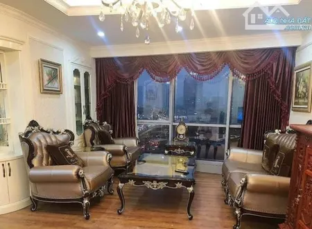 Cho thuê EURO WINDOW Trần Duy Hưng 160m,3 ngủ, full đồ,giá 20 triệu, nhà đẹp.