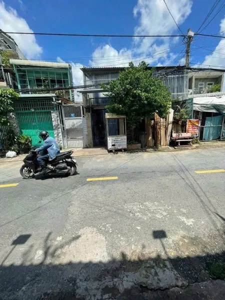 KHO (6.6x30) + NHÀ C4 (2MT TRƯỚC SAU) HUỲNH THỊ NA, ĐÔNG THẠNH, HÓC MÔN