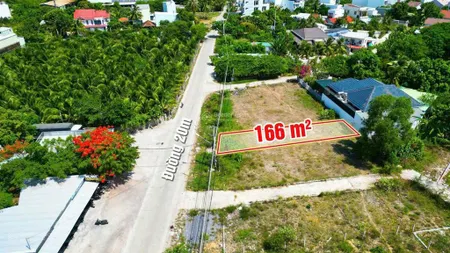Cần bán lô đất tại vĩnh trung, nha trang, 166 m2 full thổ cư, sổ sẵn mặt tiền đường lớn, giá tốt