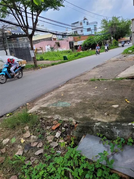 Bán đất mặt tiền đường bưng ông thoàn, phú hữu quận 9 66,7m2 6,2tỉ