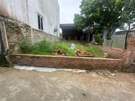 Em bán lô đất đẹp gần dự án vin cao viên dt 38m mặt tiền = hậu 3.4m vuông vắn ô tô tô đỗ sát đất