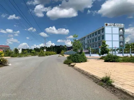 Bán gấp lô 105m2 kdc an thuận mt ql51 , đối diện trường học , 2ty1 sang tên