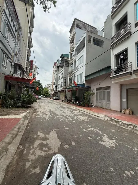 Bán gấp mảnh đất lai xá phân lô 36m2 mặt tiền 5m vỉa hè ô tô tránh kinh doanh sầm uất
