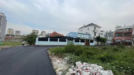 Bán đất 2 mặt tiền hẻm 154 vườn lài ,5.4x23 thổ cư 118m2 đường 8,3m , dân cư mới