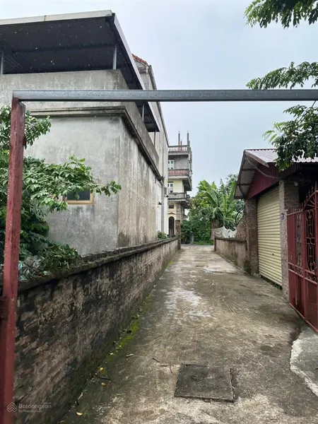 Hơn 1 tỷ tự nhiên ô tô đỗ cửa, cách trục chính mấy bước chân diện tích 42m mặt tiền 5m đường