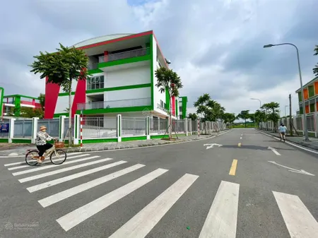 Phân lô đg, vỉa hè, 4 ô tô tránh, kd, nguyễn khắc viện, giang biên, dt 100 m, mt 5 m, giá 22 tỷ 6