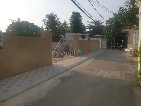 Bán lô đất góc 2 mạt tiền đường số 44 Thảo Điền - Q2. DT = 519m2-  Giá 140TR/M2