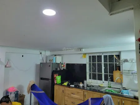 Nhà xã hội becamex định hòa, lầu 4 giá 100 triệu. còn góp 20 năm 370 triệu. sài gòn mua được