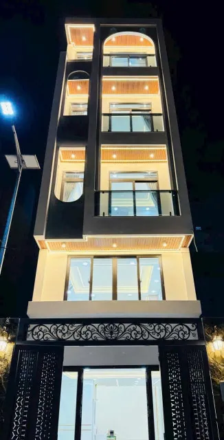 Bán gấp nhà DT 52m2 giá 2tỷ390 đường Lê Lai , phường 3 Gò Vấp