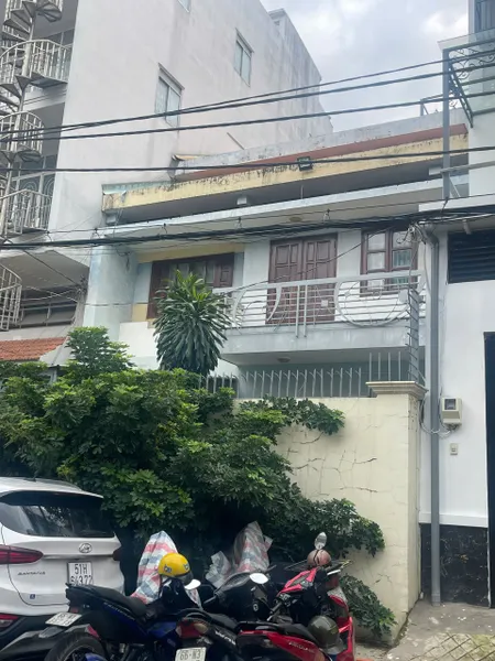 nhà 8,5x18m đường số Phường Tân Quy Q7. giá Tốt DT