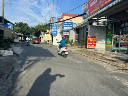 Bán nhà lầu, Mặt tiền chợ Hồ Bơi Phương Nam, SR,TC chỉ 4 tỷ650