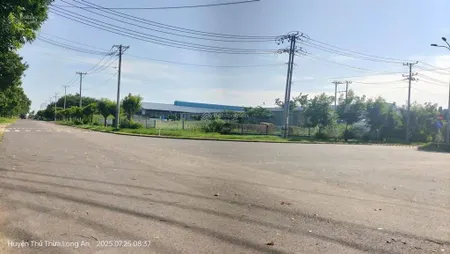 Bán đất 4000m2 trong kcn hoà bình thủ thừa long an , gốc 2 mặt tiền , giá 20,5 tỷ tl