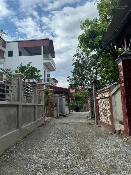 Lô đất vuông vức mặt tiền 4 mét đường nhựa 5,5 mét tiên hùng đông anh