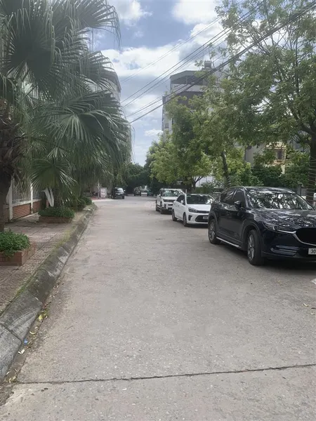 Bán mảnh đất cực đẹp gần kđt ngô thì nhậm park city, ngõ rộng ô tô đỗ sát nhà, dt 52.6m2 mt 4.5m