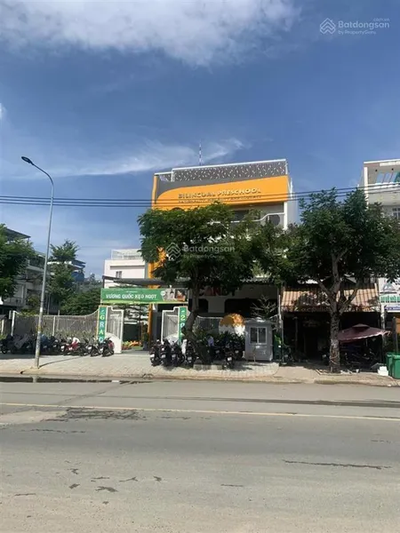 Bán gấp lô sát mt đặng thùy trâm 1 trục 4x18 sát đại học văn lang đắc địa