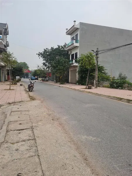 Bán lô đất phường đồng sơn, tp bắc giang. dt 85m2 mt 5m , đường 16m. giá 3,3tỷ