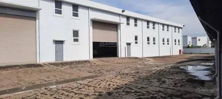 Bán dt 9000m² có 2 nhà xưởng mỗi nhà xưởng 2300m² đầy đủ pháp lý chỉ vào sử dụng. giá 64 tỷ