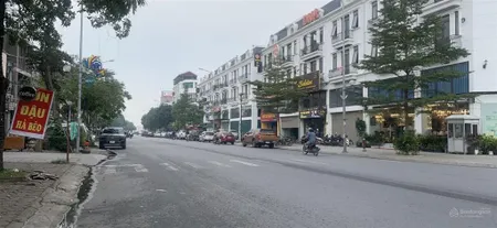 Bán gấp 255m2, mặt tiền 13m, đường 17m, khu 31ha, trâu quỳ, gia lâm. kinh doanh dòng tiền ổn định