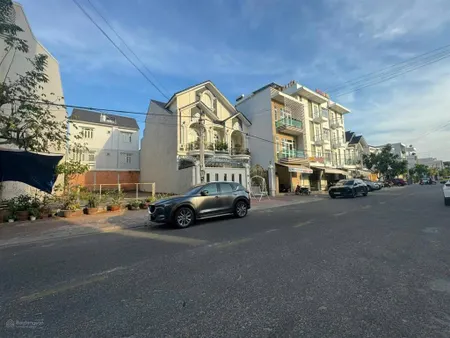 Bán đất mặt tiền đường nguyên hồng phường phú thuỷ phan thiết. gần ngã 4 tôn đức thắng