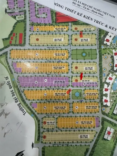 Bán nhanh góc 2 mt view trực diện công viên hưng phú giá tốt