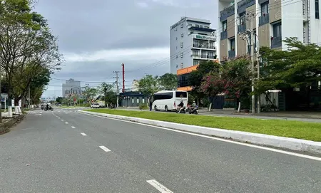Bán lô đất 2 mặt tiền đường vương thừa vũ (33m) và nguyễn đình (7.5m)