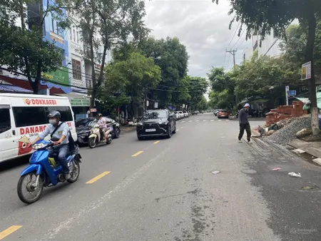 Cần bán gấp 2 lô liền kề 2 mt trước sau mt lê thanh nghị. đối diện chợ hoà cường. 240m2 ngang 10m