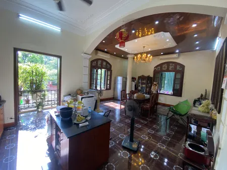 Cho thuê nhà mặt phố Lê Duẩn, Đống Đa - 5 tầng, 3 mặt thoáng, giá 35 triệu/tháng