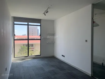 Bán căn officetel saigon royal, quận 4. giá 4.6 tỷ, diện tích 42m2, nhà htcb, view thoáng