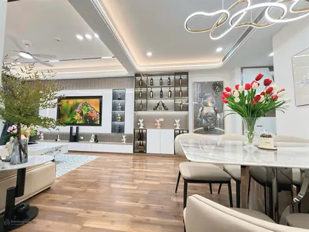 Bán căn hộ 3 ngủ vuông vắn, dt 117m2 khu đô thị trung hòa nhân chính, 9.5 tỷ. 0947 778 ***