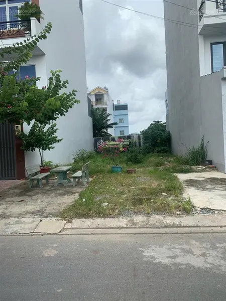 Trung tâm vườn lài chính chủ f1 bán giá 50 triệu/m2 lô 60m2 quy hoạch đẹp vị trí tốt cách đường 80m