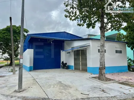Kho xưởng và văn phòng 350m² trong KDC Ngân Thuận