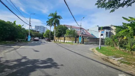 Bán lô góc 2 mặt tiền đồng khởi (đường 7m5) & trung nghĩa (đường 5m5), đối diện bến xe