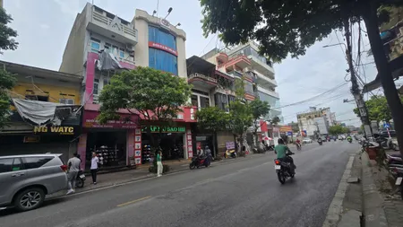 Bán nhà 99 Phạm Ngũ Lão, phường Lê Thanh Nghị, Hải Dương (nay là Hải Phòng). 135m2, MT 4.65m, 2 tầng, miễn TG