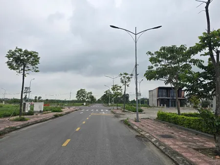 Bán 90m đất dãy LK4 dự án mẫn xá yên phong nhìn vườn hoa. Ngay cạnh đường lên cao tốc bắc ninh nội bài. Xã yên phong bắc ninh