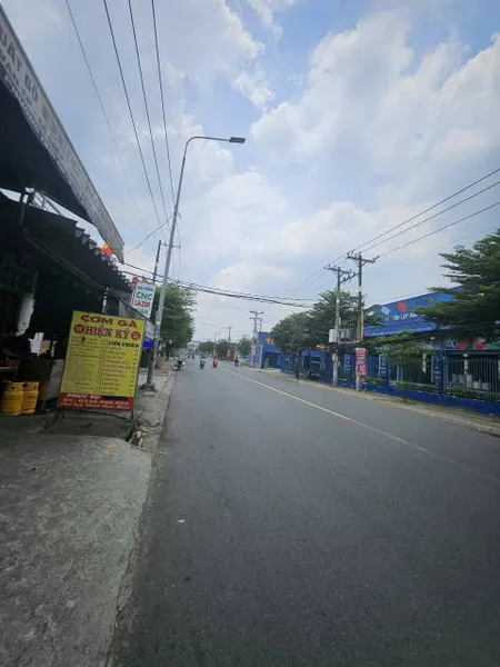 BÁN NHÀ MẶT TIỀN LÊ VĂN KHƯƠNG - THỚI AN - 9X45M NỞ HẬU 12M