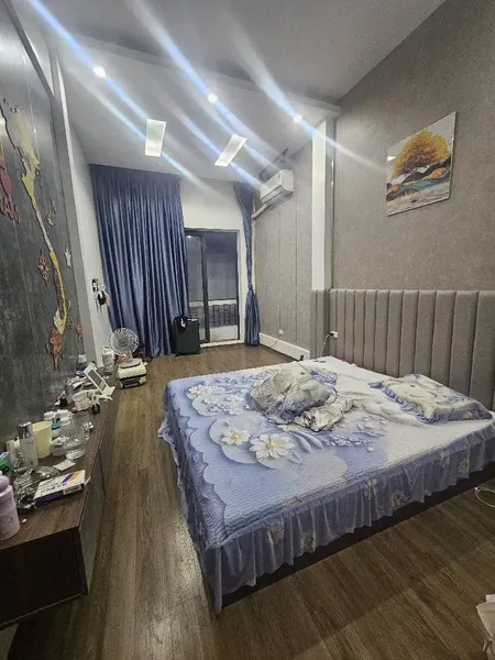 Bán nhà đại la 4 tầng dân xây phân lô 2 mặt ngõ thông hai bà trưng