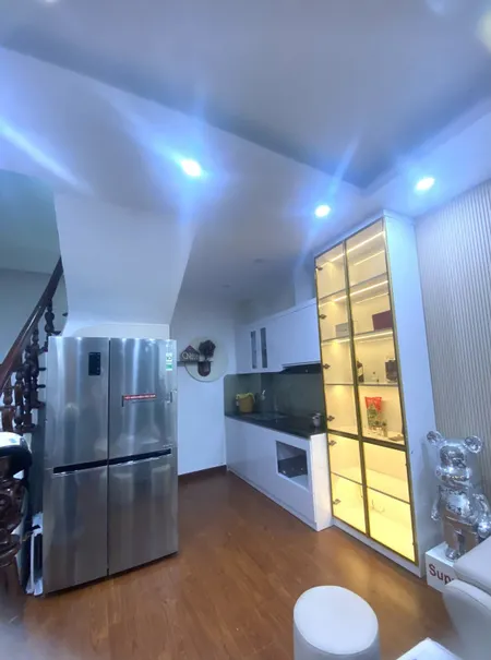 Bán nhà Ngõ Chợ Khâm Thiên 32/35m² ngang 4m giá 9.8 tỷ Phường Văn Miếu - Quốc Tử Giám (LH: Zalo 0862299066)