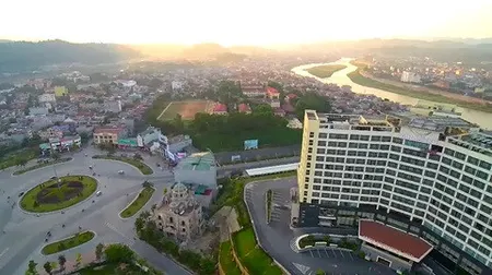 Cần tiền trả nợ ngân hàng bán gấp biệt thự mặt  đường đại lộ Trần Hưng Đạo, Tp Lào Cai