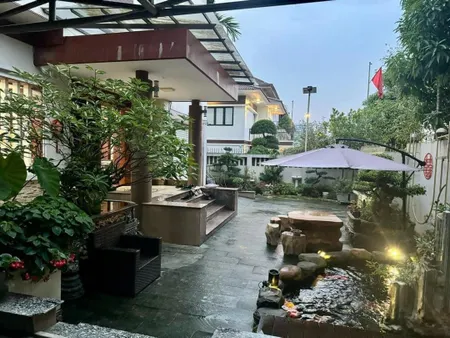 Bán nhà 3 tầng mặt đường đại lộ Trần Hưng Đạo ngay vòng tròn B2