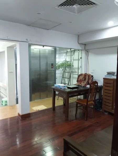 Bán nhà đường Cầu Giấy 41m² ngang 4.4m giá 14.8 tỷ Phường Nghĩa Đô (LH: Zalo 0862299066)