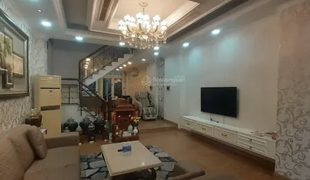 Cho thuê nhà đẹp khu nhà 56 công viên đường Nguyễn Văn Săng, Tân Phú