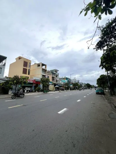Bán nhà Mặt tiền Tô Hiệu - gần ngã tư Hòa Bình, 4x21m, 2 Tầng cũ, 2 PN, chào 15,5 tỷ.