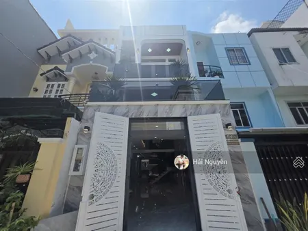 Nhà 2 lầu mới hoàn thiện hẻm xe hơi 6m đường huỳnh tấn phát liền kề q7