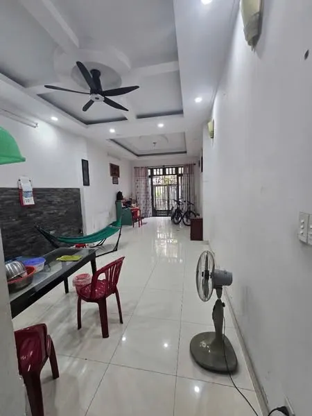 NGAY CHỢ TÂN HƯƠNG – HẺM XE HƠI – SÁT MẶT TIỀN –  3 TẦNG – 84M – CHỈ 8.X TỶ